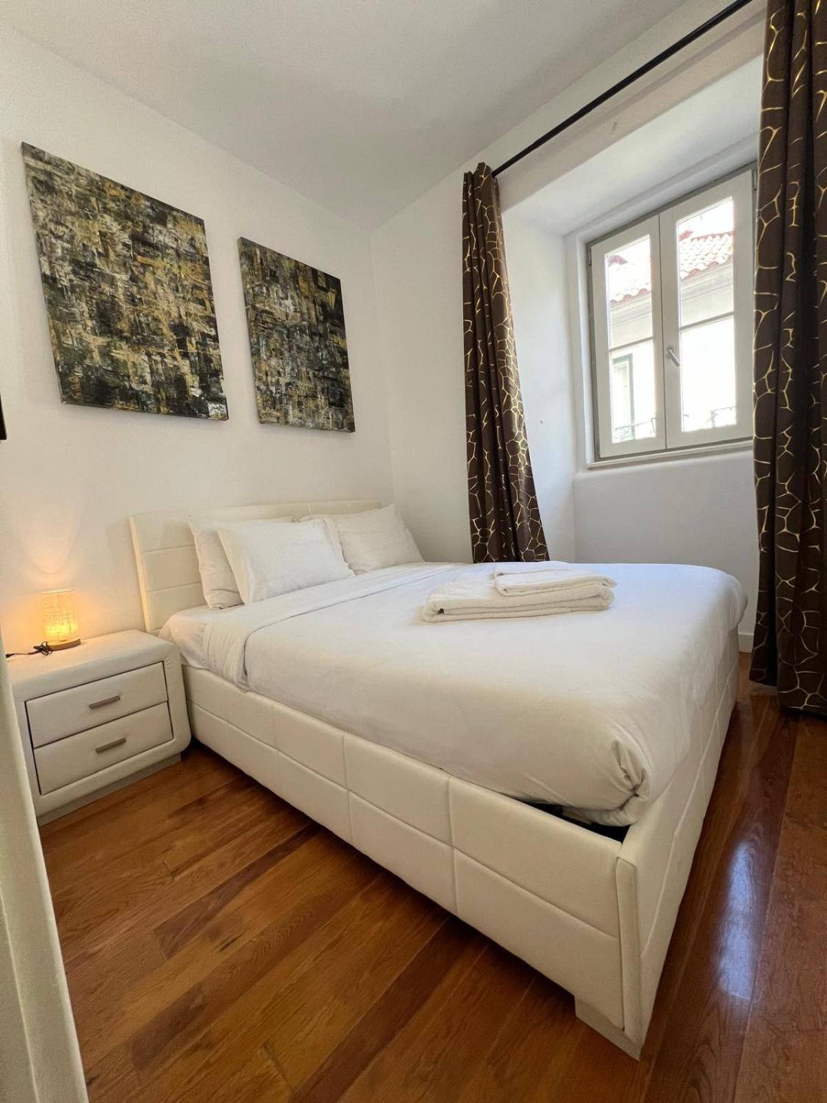 32 2 - Heart Of Lisbon Private Apartment, Bairro Alto 外观 照片