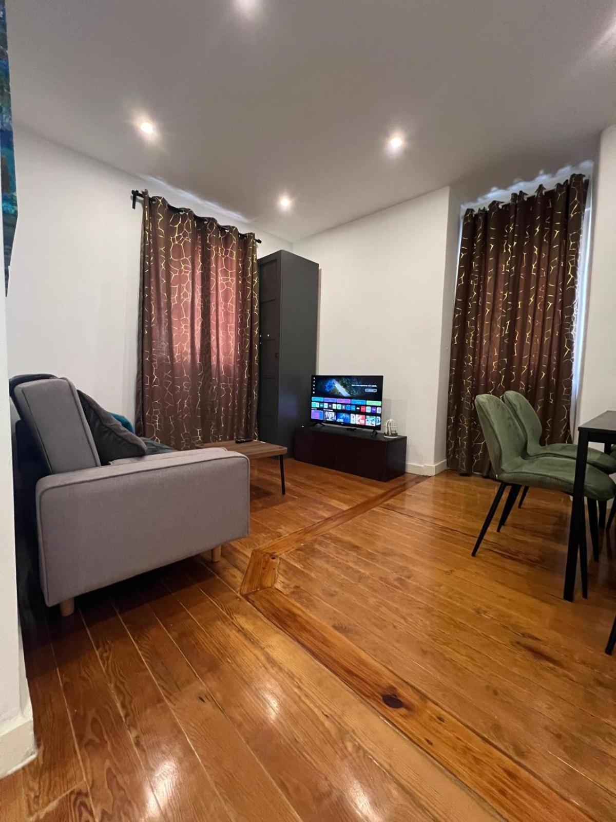 32 2 - Heart Of Lisbon Private Apartment, Bairro Alto 外观 照片